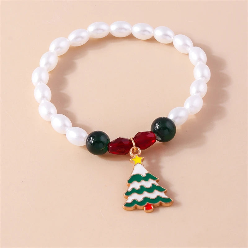 Kerst armband met kralen, rendier en kerstboom bedels voor dames