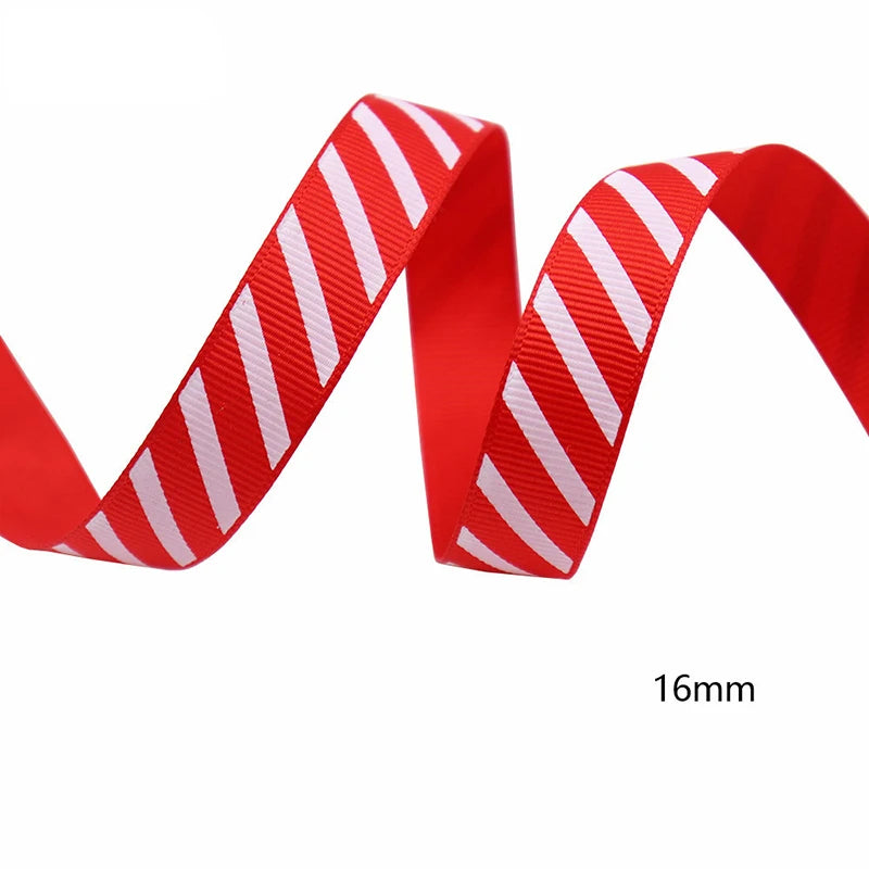 Kerst cadeauverpakking diagonaal gestreept lint voor feestelijke decoratie