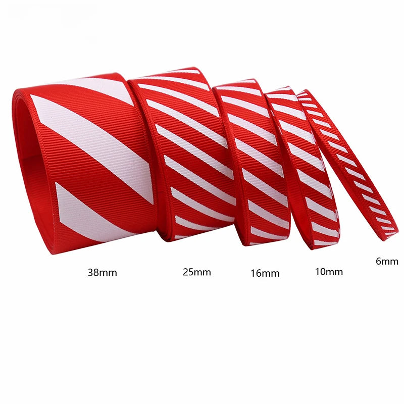 Kerst cadeauverpakking diagonaal gestreept lint voor feestelijke decoratie