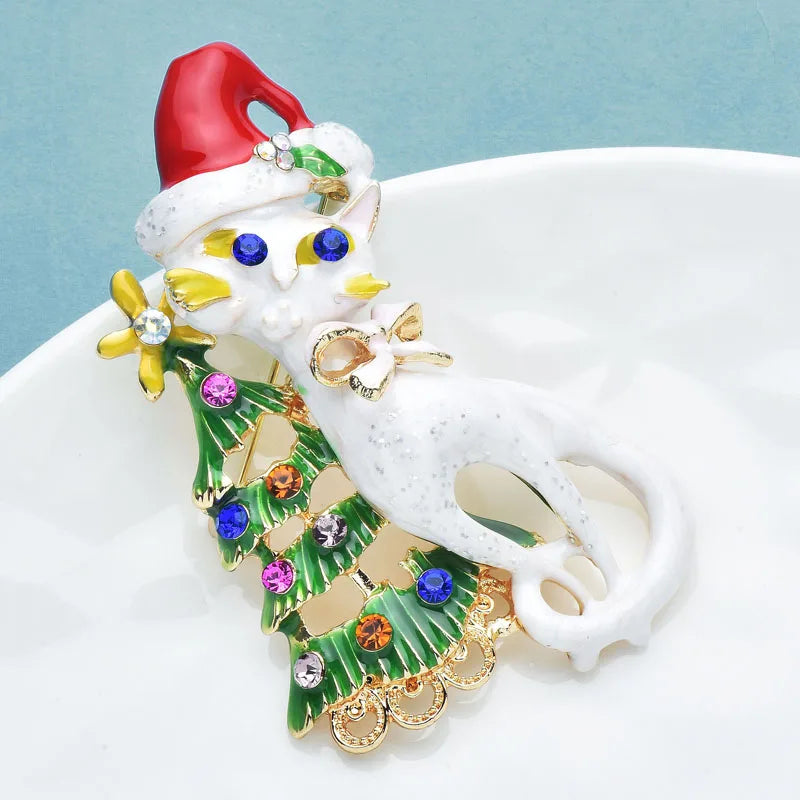 Broche Kerst | Schattige Kat met Kerstboom en Muts – Dames Broche