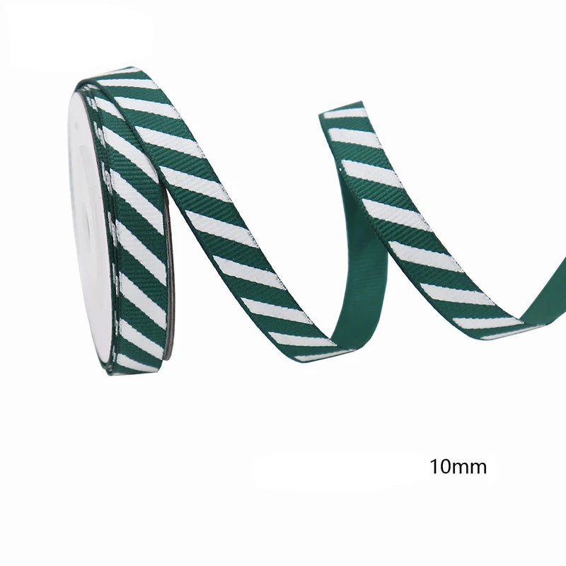 Kerst cadeauverpakking diagonaal gestreept lint voor feestelijke decoratie