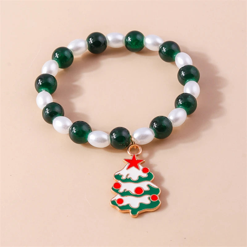 Kerst armband met kralen, rendier en kerstboom bedels voor dames