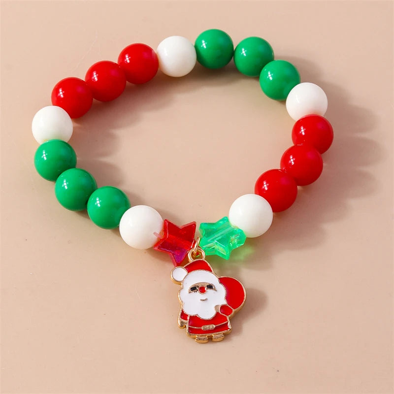 Kerst armband met kralen, rendier en kerstboom bedels voor dames