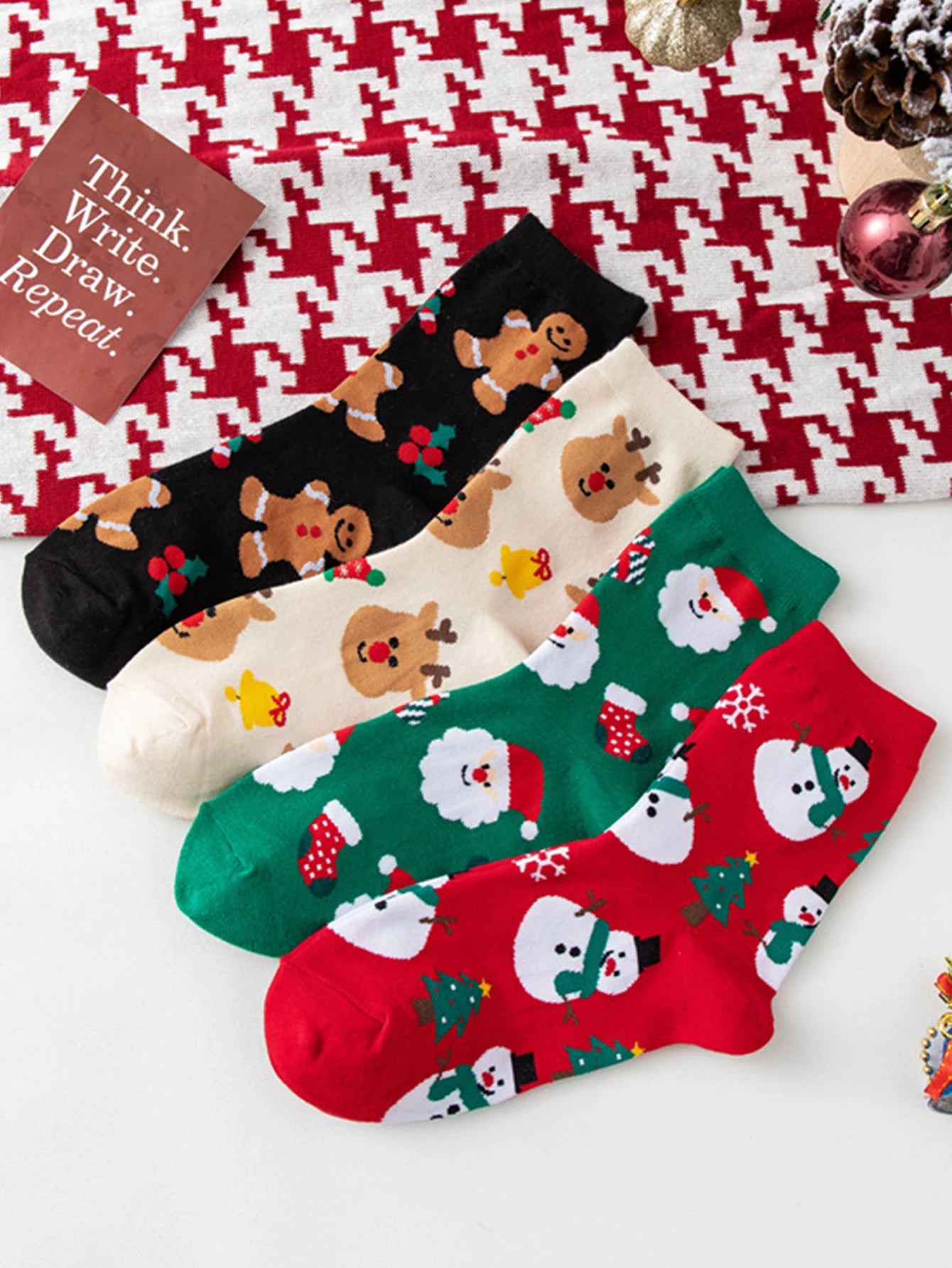 Kerstsokken set dames 4 paar met kerstman, sneeuwpop en dierenmotief