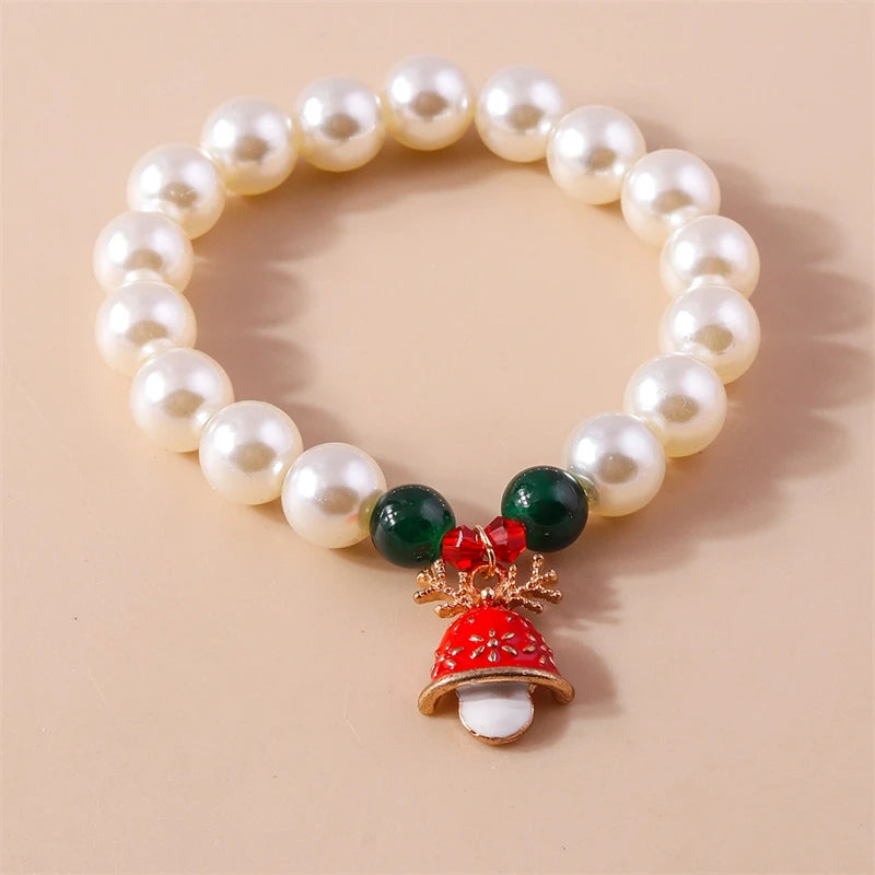 Kerst armband met kralen, rendier en kerstboom bedels voor dames