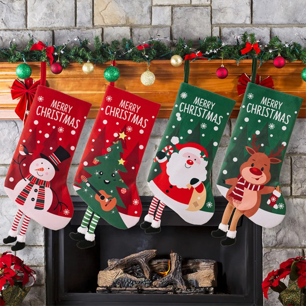 Kerstsok grote cadeausok met kerstman en sneeuwpop decoratie