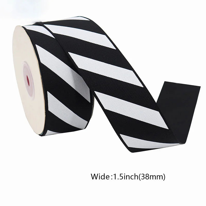 Kerst cadeauverpakking rood wit lint voor geschenken en decoratie