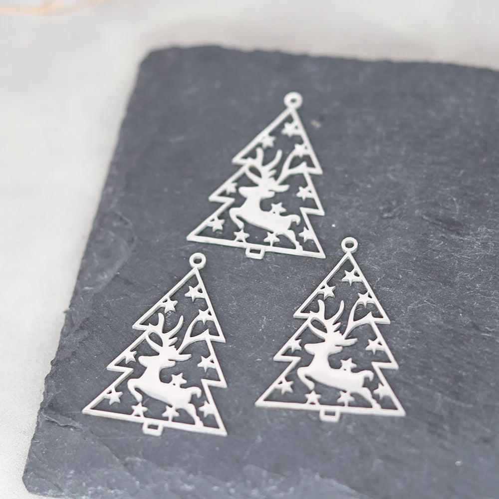 Kerst hangers sneeuwvlok rendier, bel, Kerstboom, Kerstman en meer – vele varianten - 3 stuks