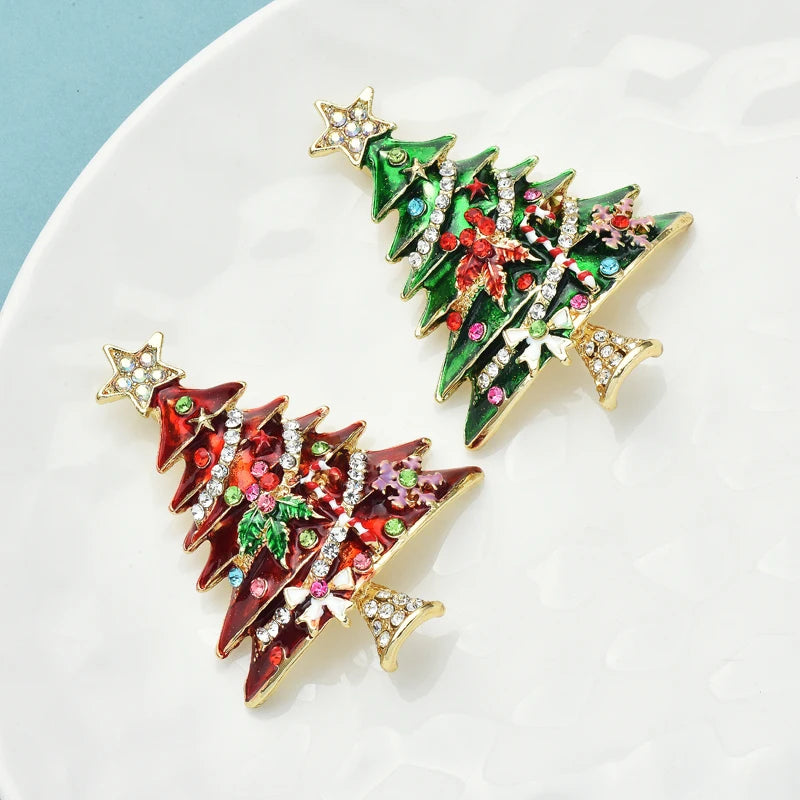Broche kerstboom emaille – feestelijke speld voor dames en heren