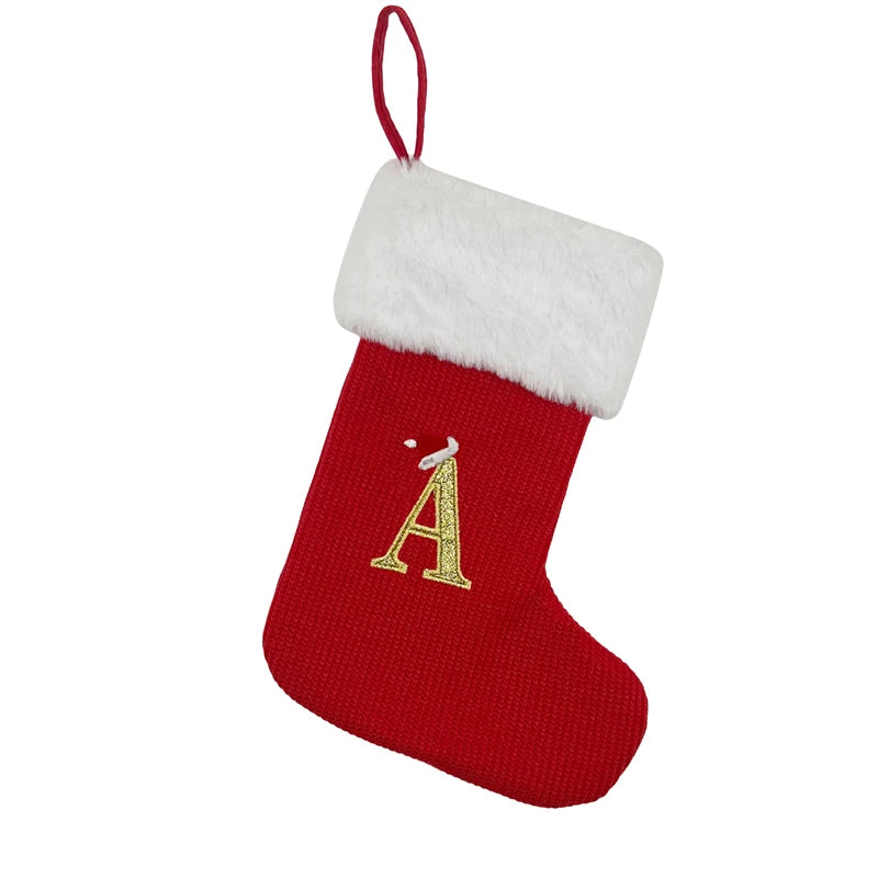 Kerstsokken alfabet breiwerk als kerstboomornament en decoratie