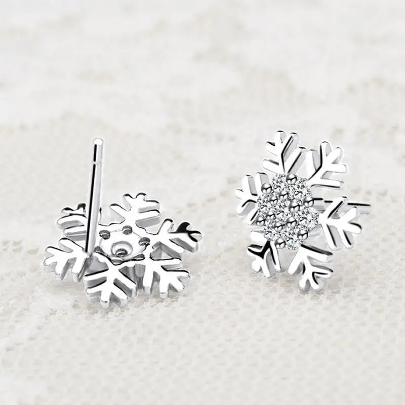 Kerst oorbellen sneeuwvlok met kristal – elegante feestelijke sieraden voor dames