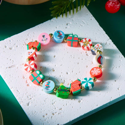 Kerst armband kleurrijk met kralen en kerstfiguren voor dames