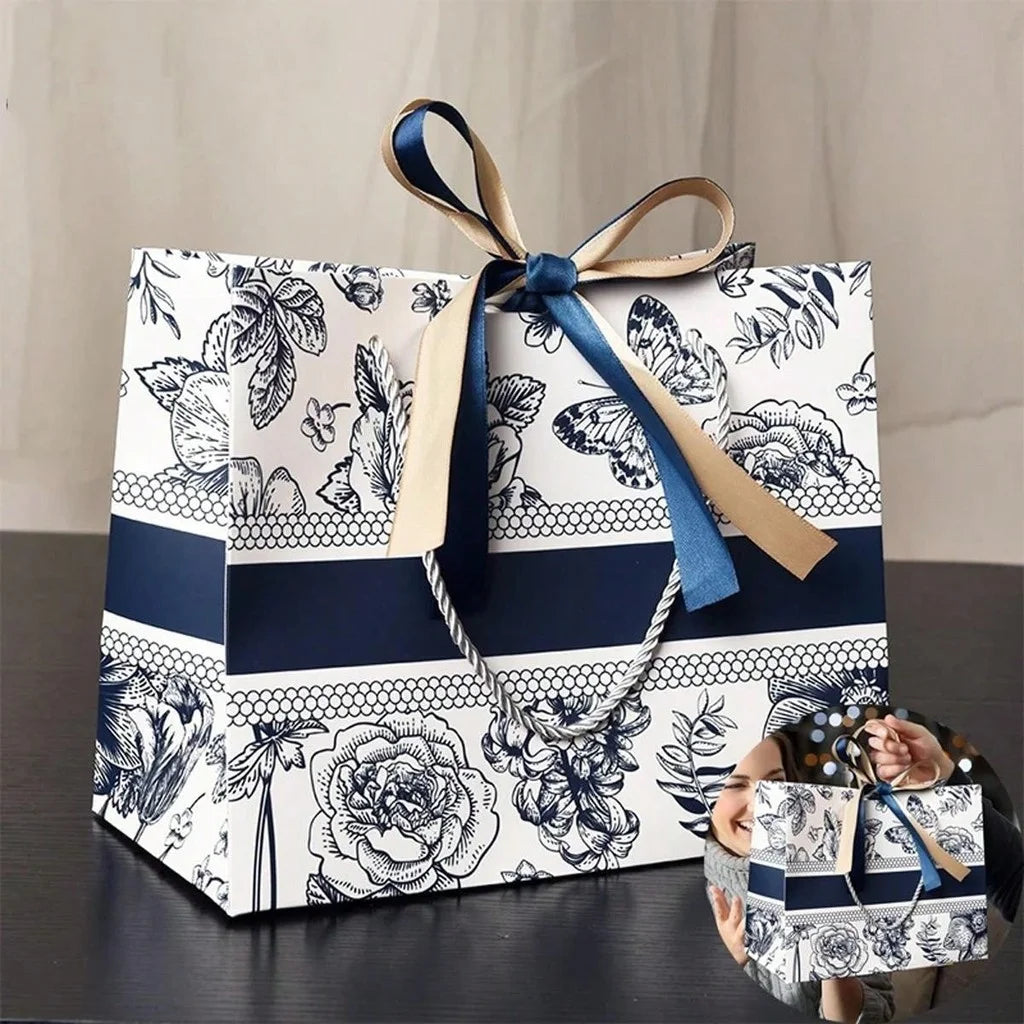 Kerst cadeau verpakking – Luxe bloemen geschenkzak met handvatten voor feestelijke cadeaus