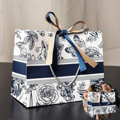 Kerst cadeau verpakking – Luxe bloemen geschenkzak met handvatten voor feestelijke cadeaus