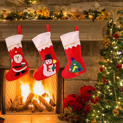Kerst sok (decoratief) met Kerstman, sneeuwpop en kerstboom – feestelijke hangdecoratie en cadeauzakje