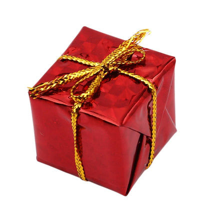 Kersthanger Set van 12 Mini Cadeaudoosjes in Verschillende Kleuren