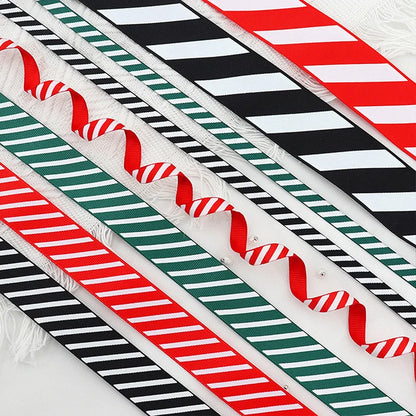 Kerst cadeauverpakking rood wit lint voor geschenken en decoratie