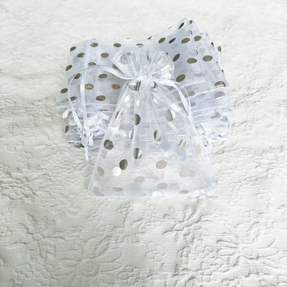 Kerst cadeau verpakking organza zakjes goud met stippen voor sieraden en snoep