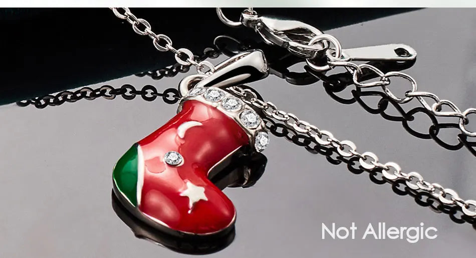 Kerst ketting met rode schoen hanger van 925 zilver en sprankelende zirkonia