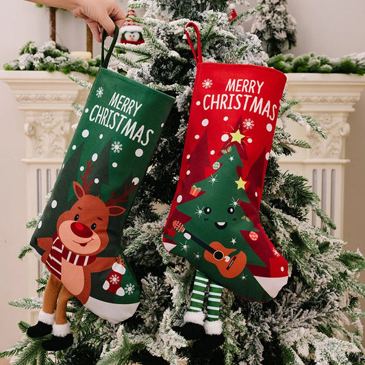 Kerstsok grote cadeausok met kerstman en sneeuwpop decoratie