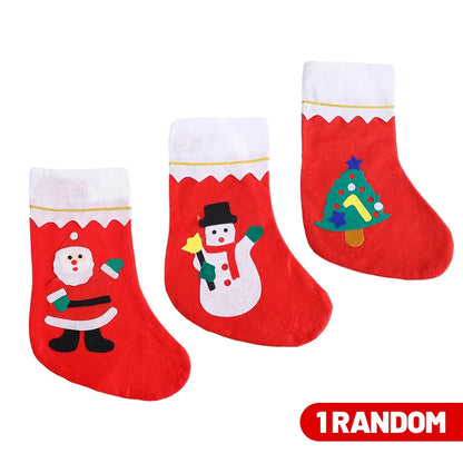 Kerst sok (decoratief) met Kerstman, sneeuwpop en kerstboom – feestelijke hangdecoratie en cadeauzakje