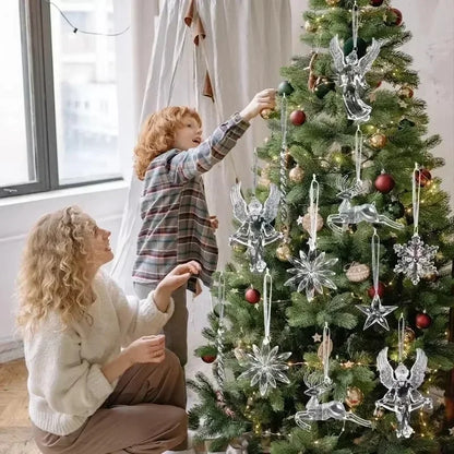 Set kersthangers kristallen sneeuwvlokken en ijspegels – transparante decoratie