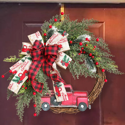 Kerst krans vintage rode truck met dennenappels en wintergroene accenten