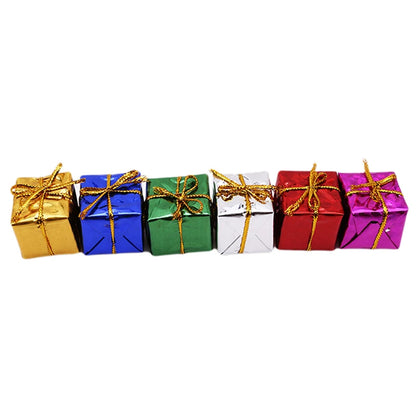Kersthanger Set van 12 Mini Cadeaudoosjes in Verschillende Kleuren