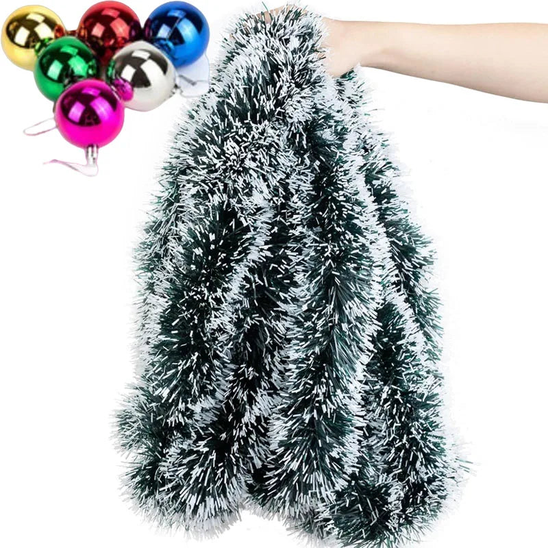 Kerst Guirlande met Strik en Glanzend Lint – Groene Decoratieve Slinger voor Boom, Krans en Feestdecoratie