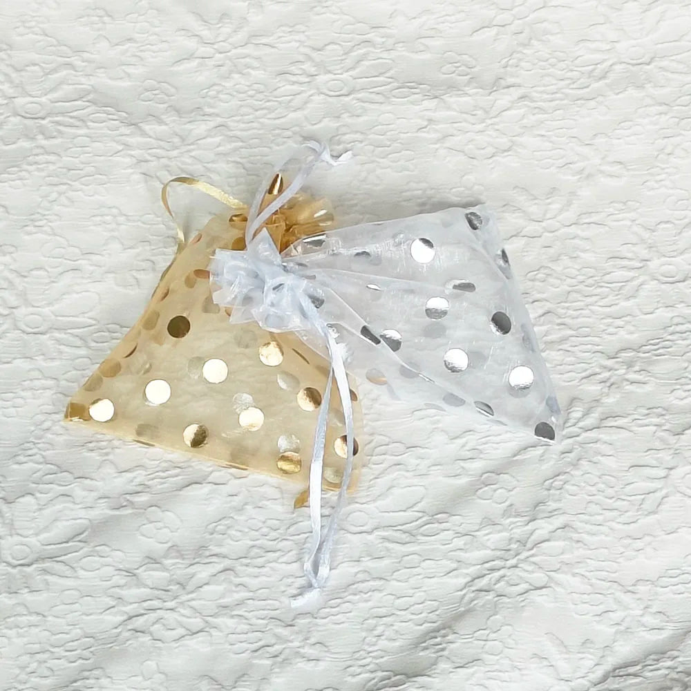Kerst cadeau verpakking organza zakjes goud met stippen voor sieraden en snoep