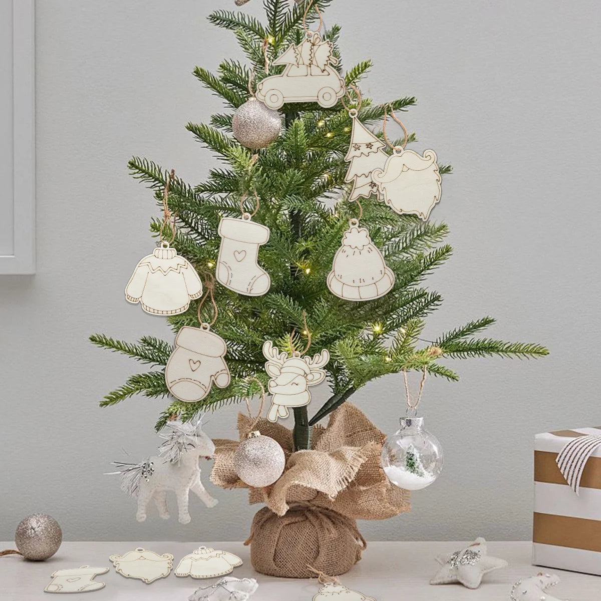 Houten figuur om zelf te schilderen/kleuren – 8 stuks kerst rendier versiering