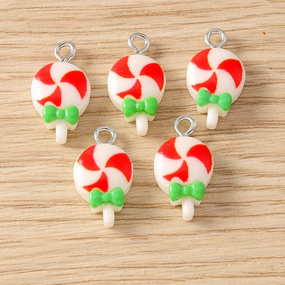 Kersthangers voor ketting of armband – 10 schattige hars bedels met kerstman en rendier