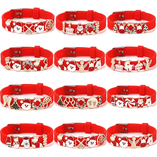 Kerst armband met rode kralen en verstelbare band met kerstklokje