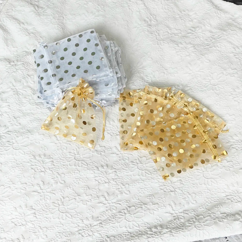 Kerst cadeau verpakking organza zakjes goud met stippen voor sieraden en snoep
