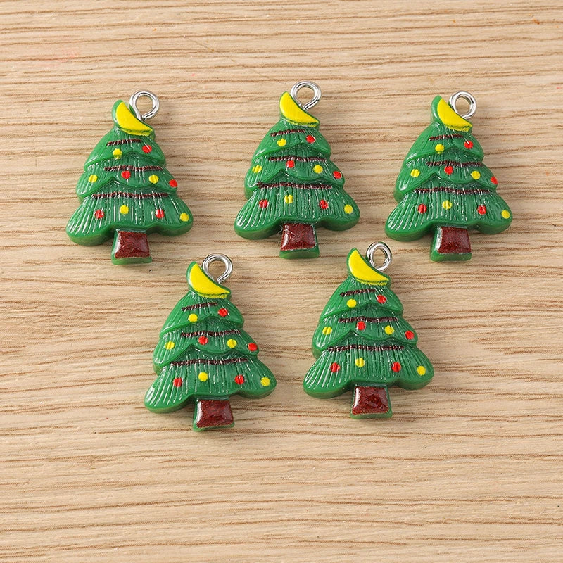 Kersthangers voor ketting of armband – 10 schattige hars bedels met kerstman en rendier