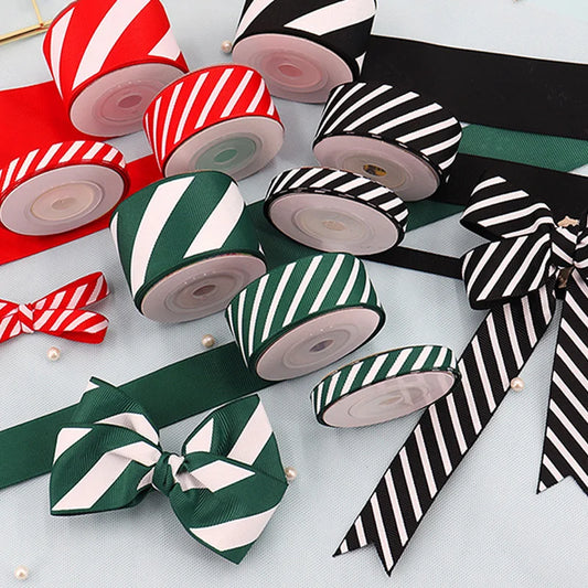 Kerst cadeauverpakking rood wit lint voor geschenken en decoratie