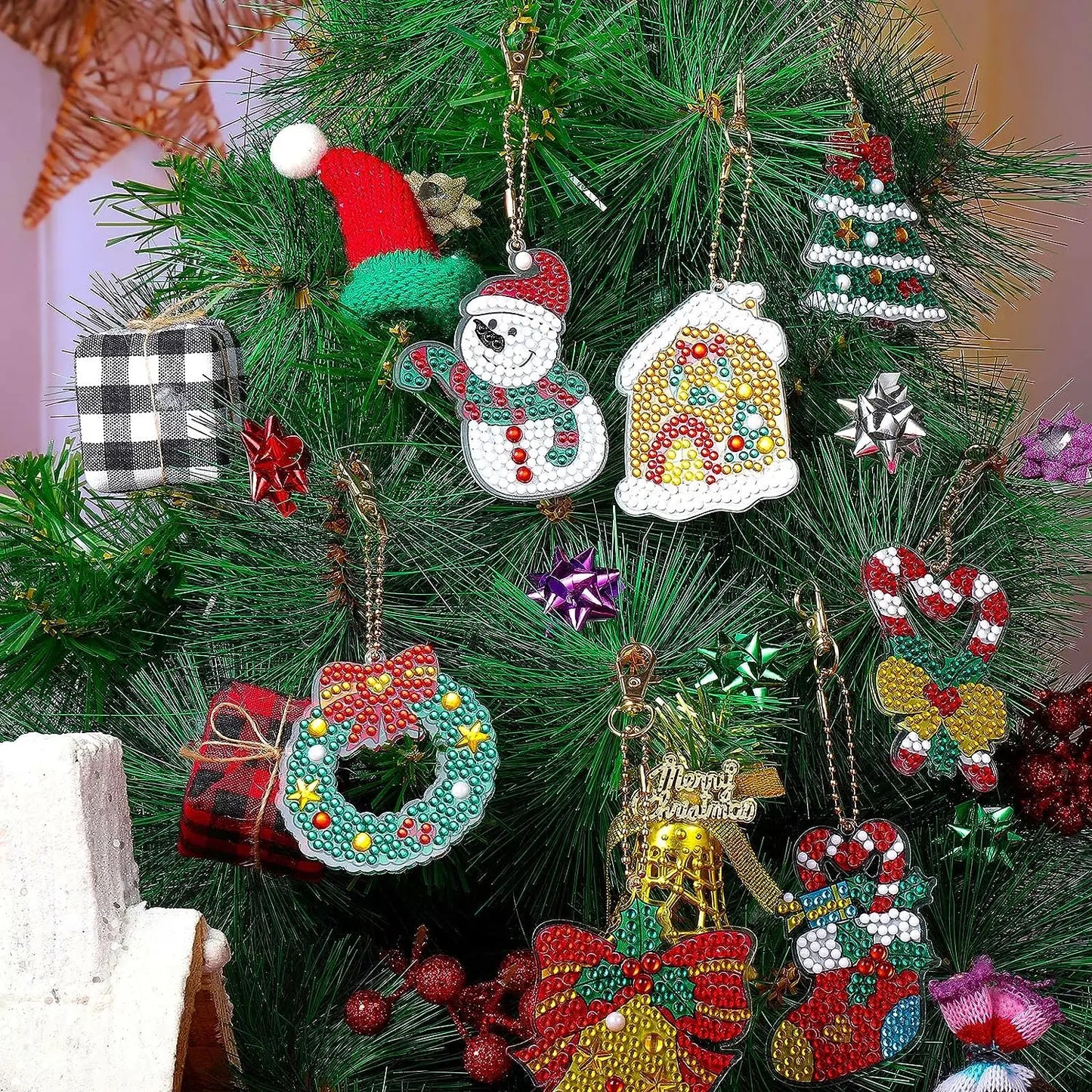 Diamond Painting Kerst Sleutelhangers 12 stuks met kristallen strass